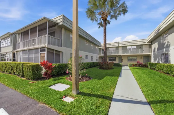 Property Slideshow image 3 of 75 | 284 flanders f f, Delray Beach, FL, 33484