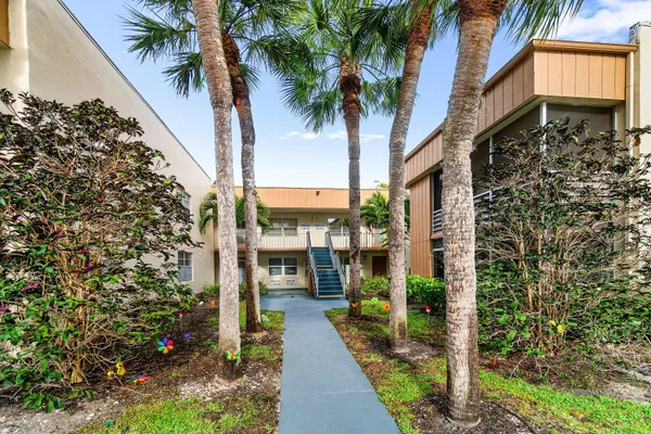 Property Slideshow image 3 of 22 | 154 piedmont d d, Delray Beach, FL, 33484