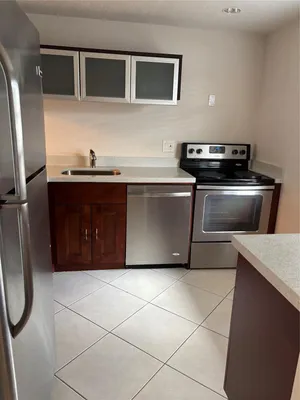 Property Slideshow image 3 of 21 | 601 nw 78th ter 107, Margate, FL, 33063