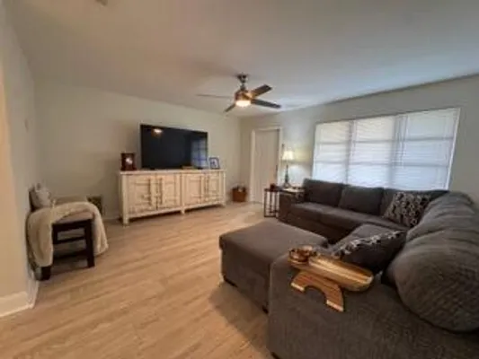 Property Slideshow image 3 of 21 | 4919 nw 47th ter, Tamarac, FL, 33319