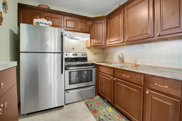 Property Slideshow image 2 of 48 | 412 brighton j j, Boca Raton, FL, 33434