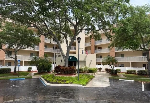 Property Slideshow image 2 of 76 | 9539 weldon cir f107, Tamarac, FL, 33321