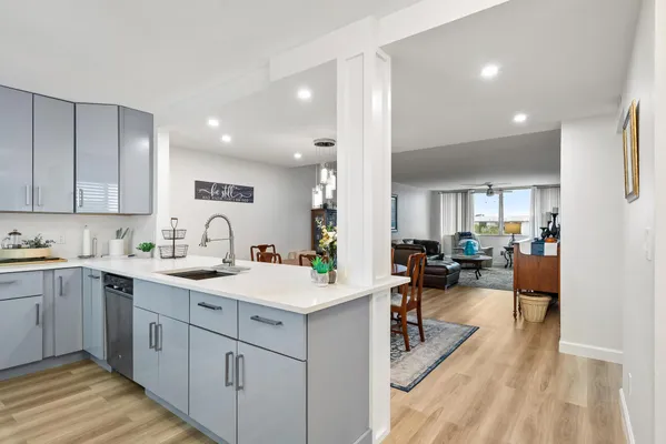 Property Slideshow image 3 of 46 | 6698 10th ave 408, Greenacres, FL, 33467