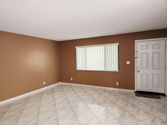 Property Slideshow image 2 of 17 | 15217 lakes of delray blvd 87, Delray Beach, FL, 33484