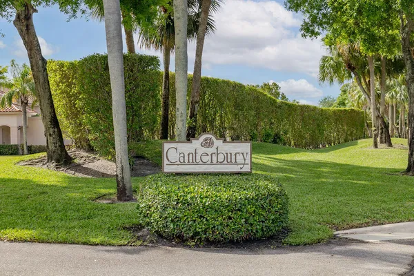 Property Slideshow image 2 of 99 | 8050 aberdeen dr 202, Boynton Beach, FL, 33472