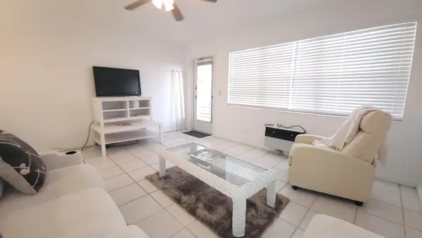 Property Slideshow image 3 of 41 | 319 chatham p p, West Palm Beach, FL, 33417