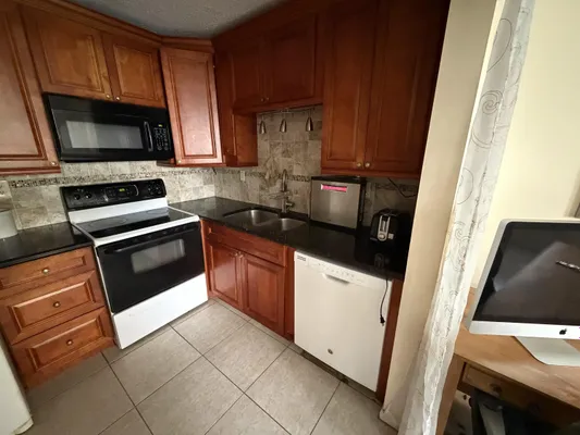Property Slideshow image 3 of 4 | 7 flanders a a, Delray Beach, FL, 33484
