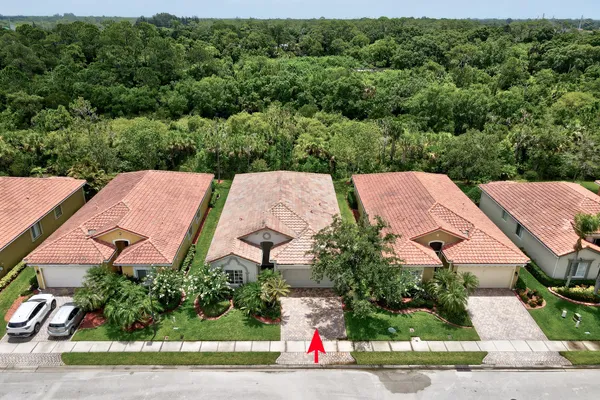 Property Slideshow image 2 of 30 | 6188 dorchester way, Vero Beach, FL, 32966