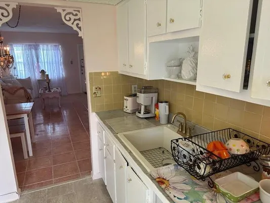 Property Slideshow image 2 of 20 | 601 nw 78th ave 205, Margate, FL, 33063