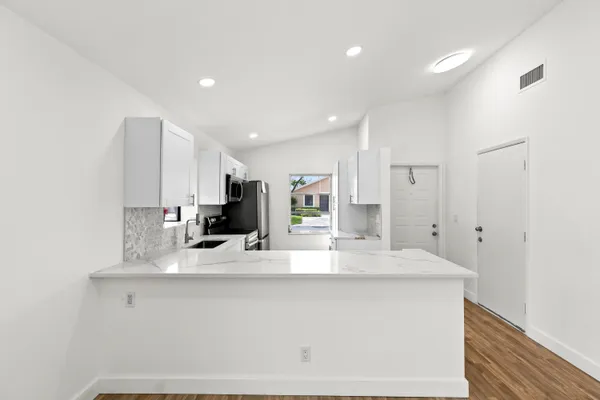 Property Slideshow image 2 of 35 | 8089 springtree rd, Boca Raton, FL, 33496