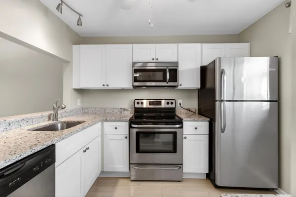 Property Slideshow image 3 of 57 | 7245 golf colony ct 205, Lake Worth, FL, 33467