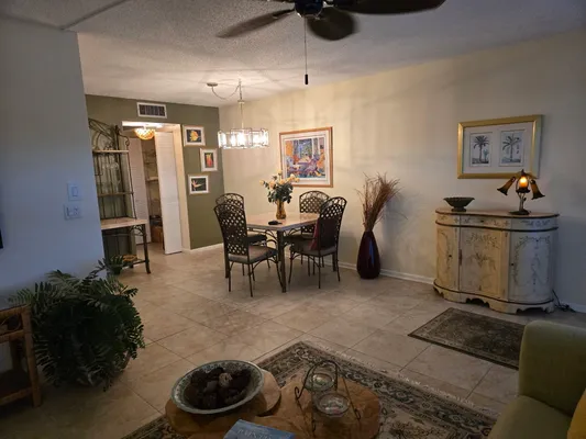 Property Slideshow image 3 of 36 | 4047 n newport n 4047, Deerfield Beach, FL, 33442