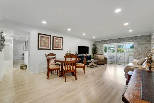 Property Slideshow image 3 of 27 | 14849 cumberland dr 2070, Delray Beach, FL, 33446