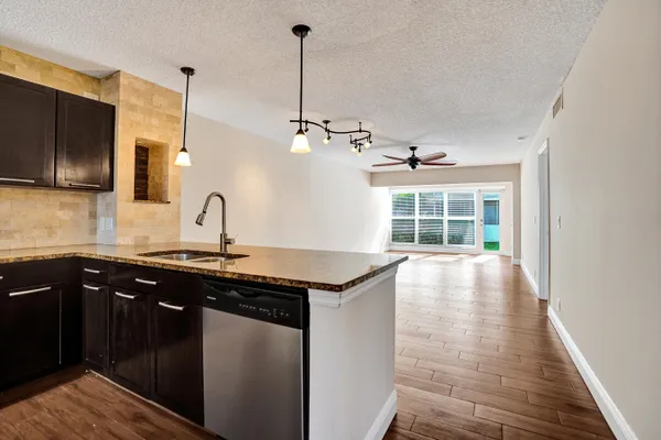 Property Slideshow image 2 of 53 | 1140 boxwood dr 102, Delray Beach, FL, 33445