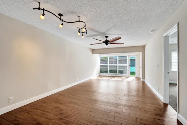 Property Slideshow image 3 of 53 | 1140 boxwood dr 102, Delray Beach, FL, 33445