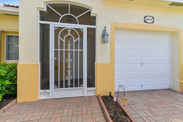Property Slideshow image 2 of 56 | 9934 galleon dr, West Palm Beach, FL, 33411