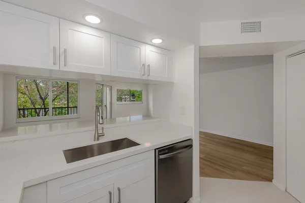 Property Slideshow image 3 of 24 | 13800 sw 14th st 211c, Pembroke Pines, FL, 33027