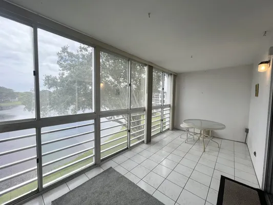 Property Slideshow image 2 of 41 | 4116 cambridge e, Deerfield Beach, FL, 33442