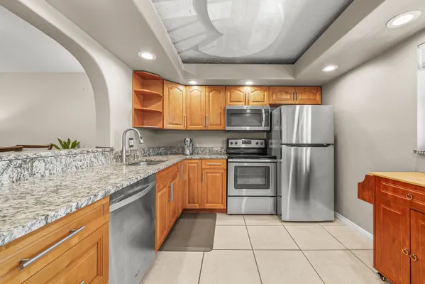 Property Slideshow image 3 of 42 | 2615 ne 1st ct 203, Boynton Beach, FL, 33435
