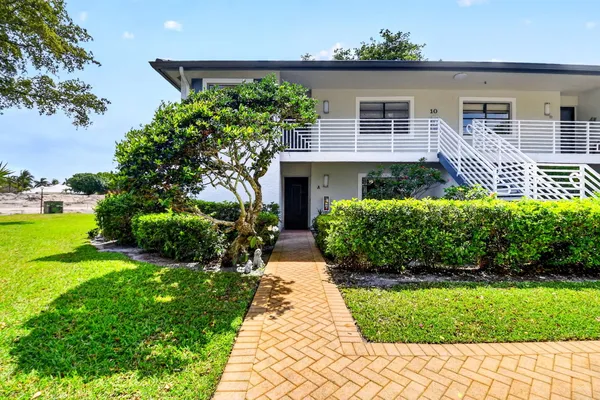 Property Slideshow image 2 of 79 | 10 southport ln a, Boynton Beach, FL, 33436