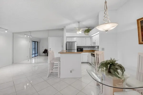 Property Slideshow image 3 of 59 | 15496 lakes of delray blvd 206, Delray Beach, FL, 33484