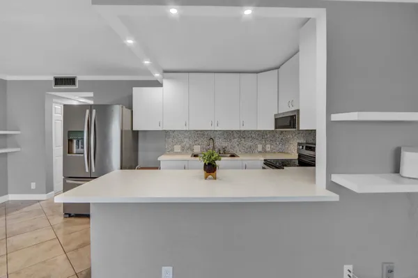 Property Slideshow image 3 of 22 | 265 preston g way 265, Boca Raton, FL, 33434