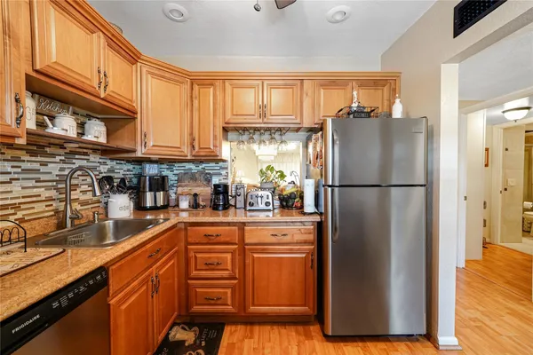 Property Slideshow image 3 of 51 | 551 nw 76th ter 208, Margate, FL, 33063