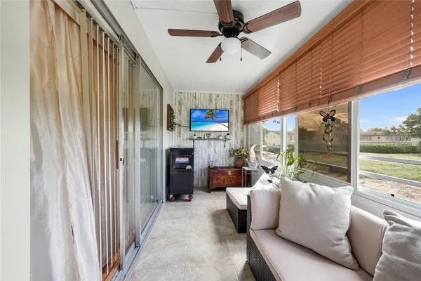 Property Slideshow image 2 of 51 | 551 nw 76th ter 208, Margate, FL, 33063
