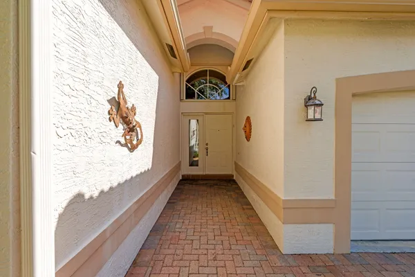 Property Slideshow image 2 of 53 | 6530 hawaiian ave, Boynton Beach, FL, 33437