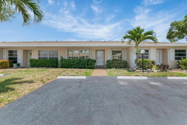 Property Slideshow image 2 of 43 | 8829 bella vista dr 282, Boca Raton, FL, 33433