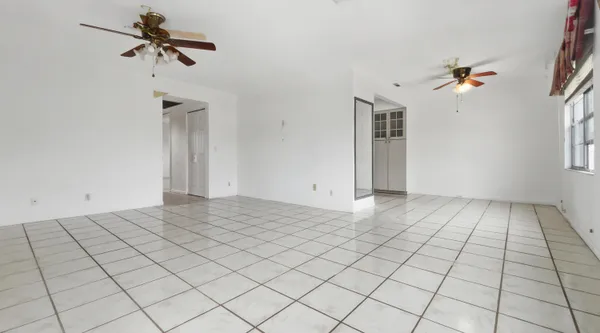 Property Slideshow image 2 of 15 | 101 sw 132nd way 418j, Hollywood, FL, 33027