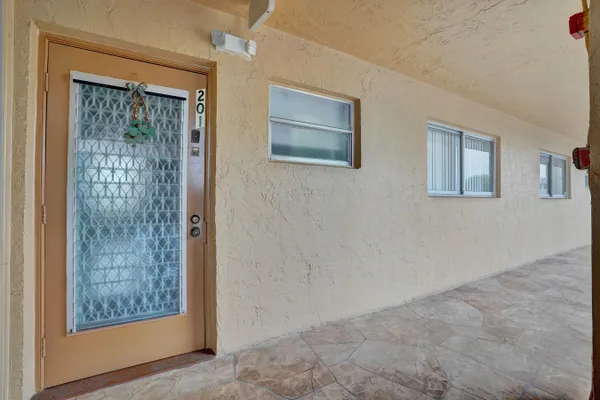 Property Slideshow image 2 of 29 | 6670 royal palm blvd 201- k, Margate, FL, 33063