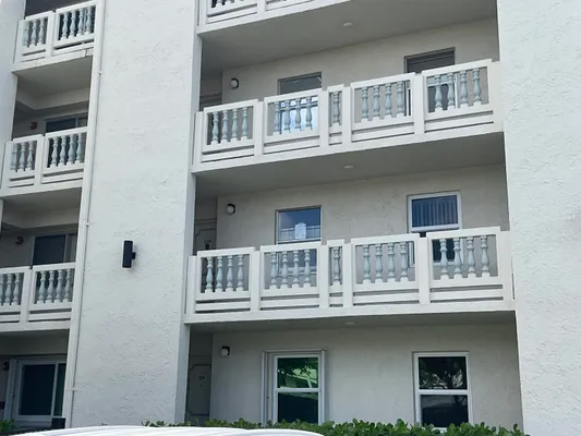 Property Slideshow image 3 of 13 | 6768 10th ave 209, Lake Worth, FL, 33467