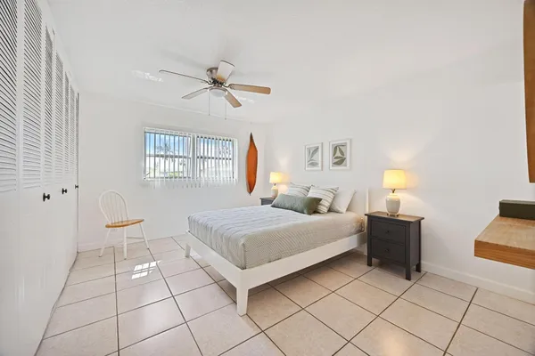 Property Slideshow image 3 of 21 | 2691 dudley dr dr d, West Palm Beach, FL, 33415