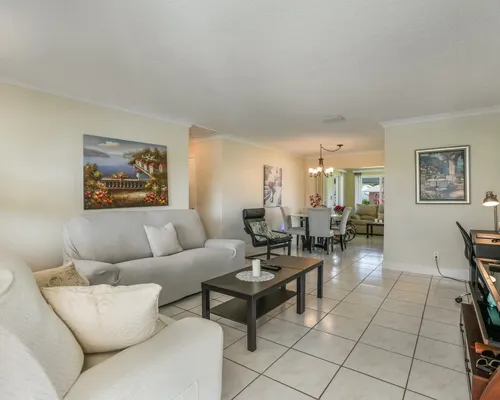 Property Slideshow image 2 of 39 | 4712 mainland dr, Tamarac, FL, 33319