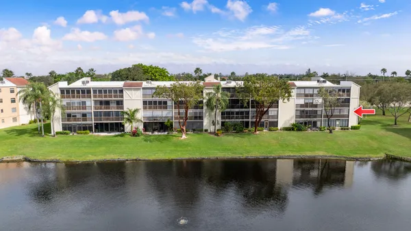 Property Slideshow image 3 of 38 | 6515 kensington ln 201, Delray Beach, FL, 33446