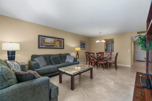 Property Slideshow image 3 of 38 | 6515 kensington ln 201, Delray Beach, FL, 33446