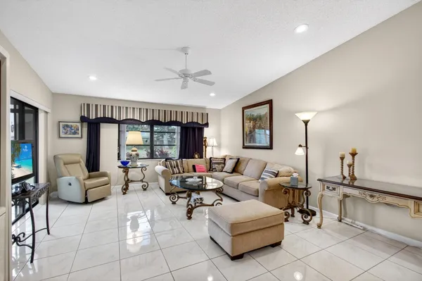 Property Slideshow image 3 of 75 | 6292 kings gate cir, Delray Beach, FL, 33484