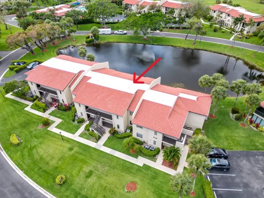 Property Slideshow image 2 of 43 | 21218 lago cir h, Boca Raton, FL, 33433