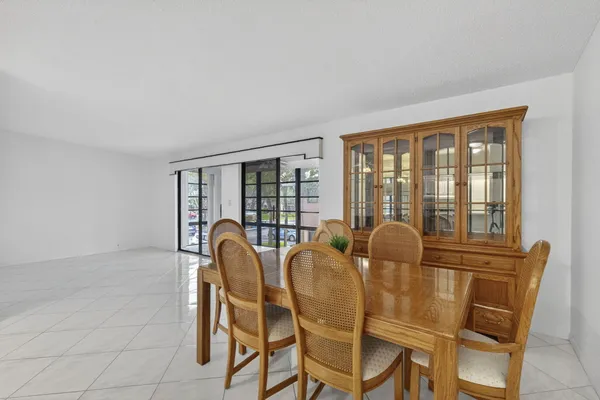 Property Slideshow image 2 of 78 | 7648 ashmont cir 212, Tamarac, FL, 33321