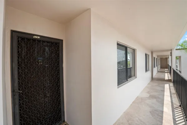 Property Slideshow image 3 of 27 | 9783 n belfort cir 309, Tamarac, FL, 33321