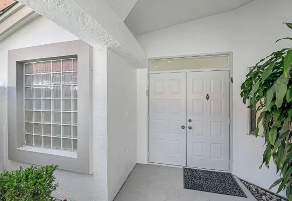 Property Slideshow image 3 of 62 | 9758 harbour lake cir, Boynton Beach, FL, 33437