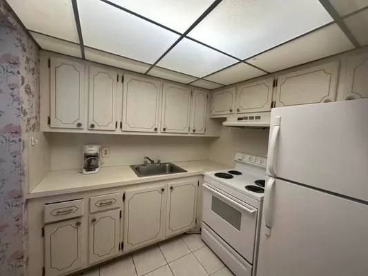 Property Slideshow image 3 of 16 | 72 northampton d d, West Palm Beach, FL, 33417