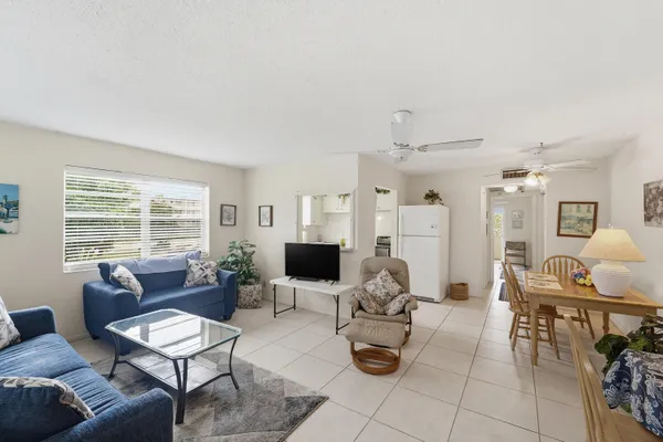 Property Slideshow image 2 of 16 | 80 harwood h h, Deerfield Beach, FL, 33442