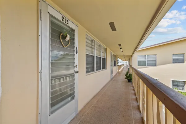 Property Slideshow image 2 of 26 | 215 sheffield i i, West Palm Beach, FL, 33417
