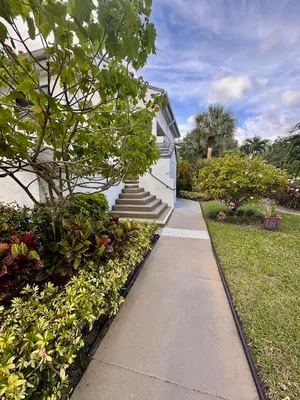 Property Slideshow image 3 of 18 | 7449 glendevon ln 104, Delray Beach, FL, 33446