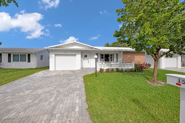 Property Slideshow image 2 of 27 | 1501 nw 87th ln, Plantation, FL, 33322