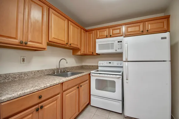 Property Slideshow image 3 of 21 | 197 andover h h, West Palm Beach, FL, 33417