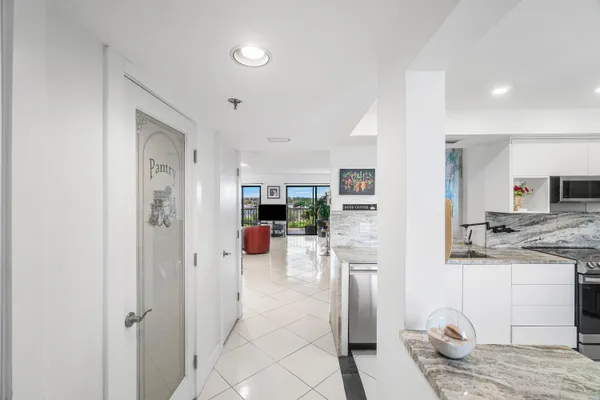 Property Slideshow image 3 of 75 | 7360 s oriole blvd 801, Delray Beach, FL, 33446