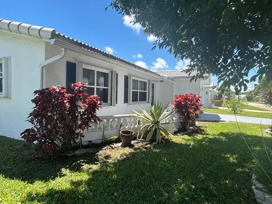 Property Slideshow image 3 of 23 | 1902 sw 22nd ave, Boynton Beach, FL, 33426